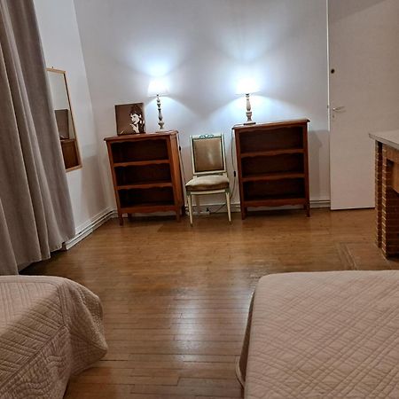 Charmant Appartement Au Pied Du Chateau Gien Bilik gambar